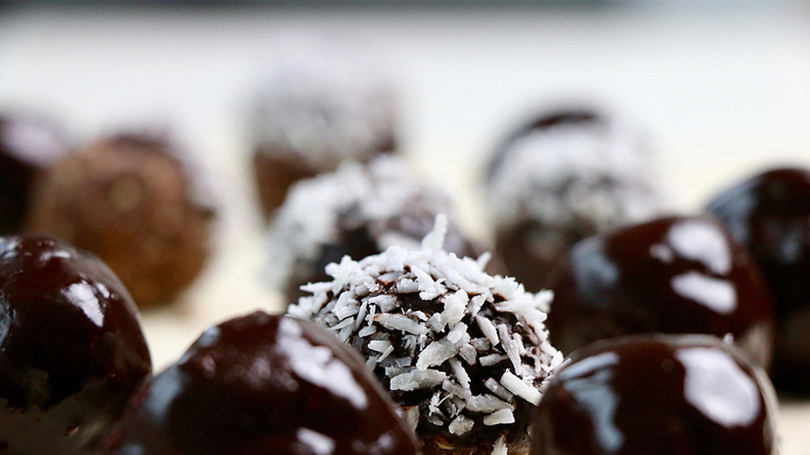 Raw Vegan Afternoon Bliss Balls