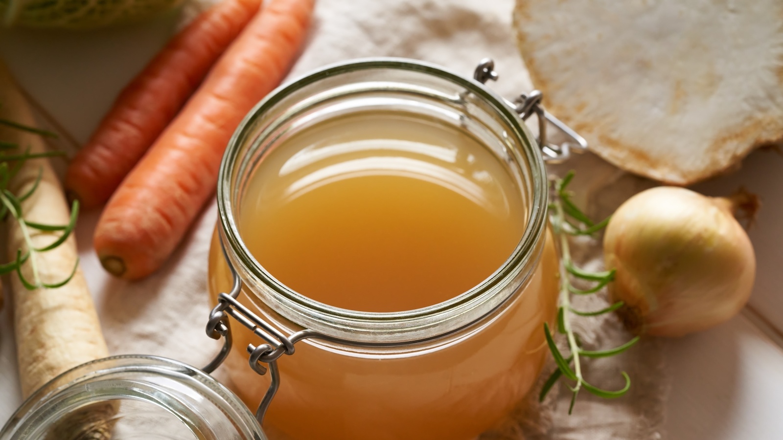 6 Incredible Benefits of Broth