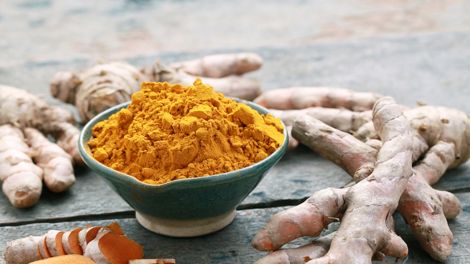 The Powerful Benefits Of Turmeric (Plus, Tea Recipe)