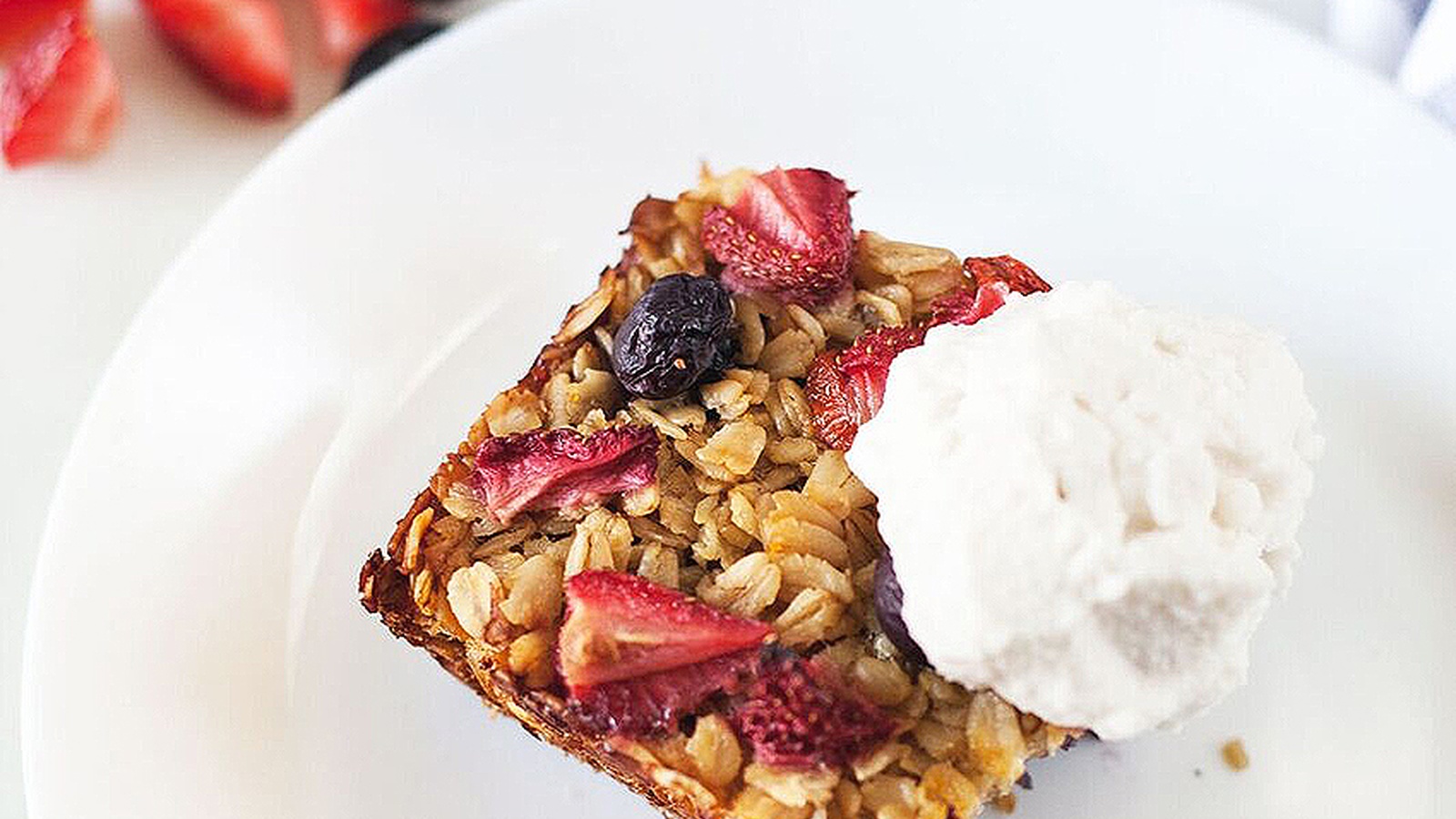 Mixed Berry Baked Oatmeal