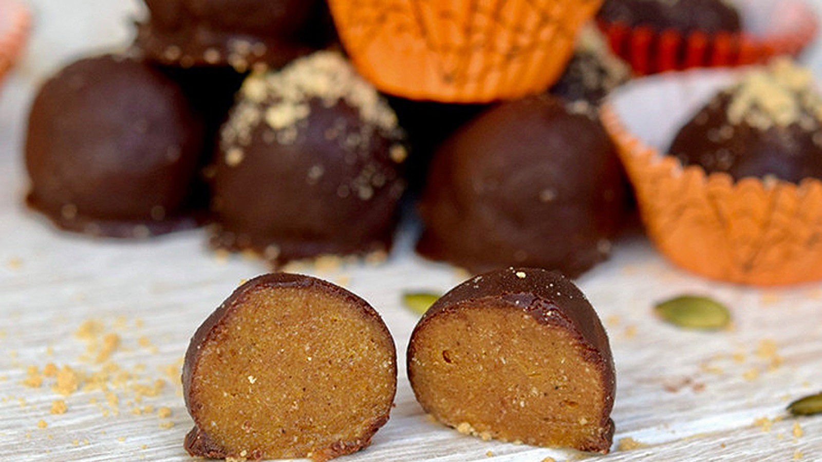 Pumpkin Spiced Coconut & Cashew Vegan Truffles