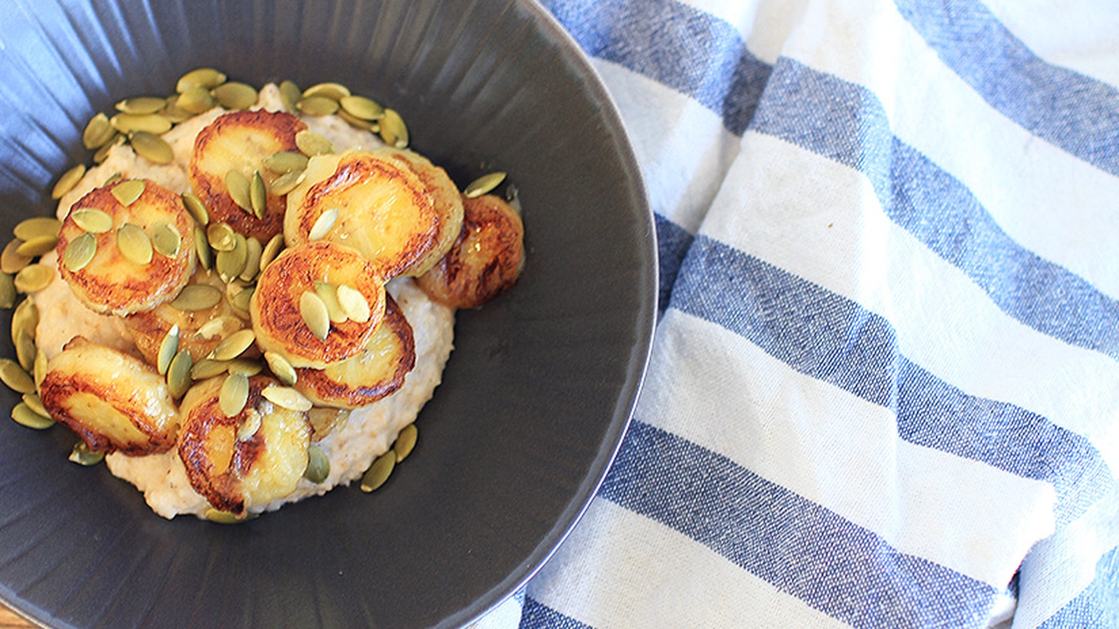 Superfood Oats & Caramelized Banana (Recipe)