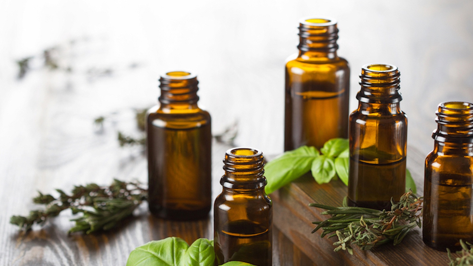 Essential Oils For Your At Home First-Aid Kit